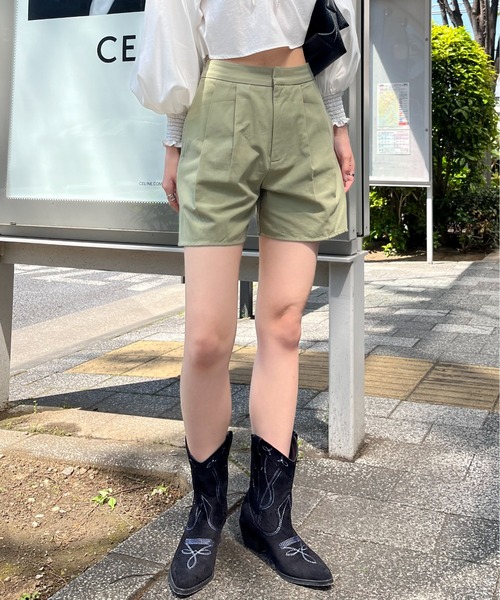 EPIMI E'PIMMY(エピミエピミー)の「タックチノハーフパンツ(チノパンツ・レディース・ブラック/カーキ/ベージュ・MEDIUM)」の5枚目の写真