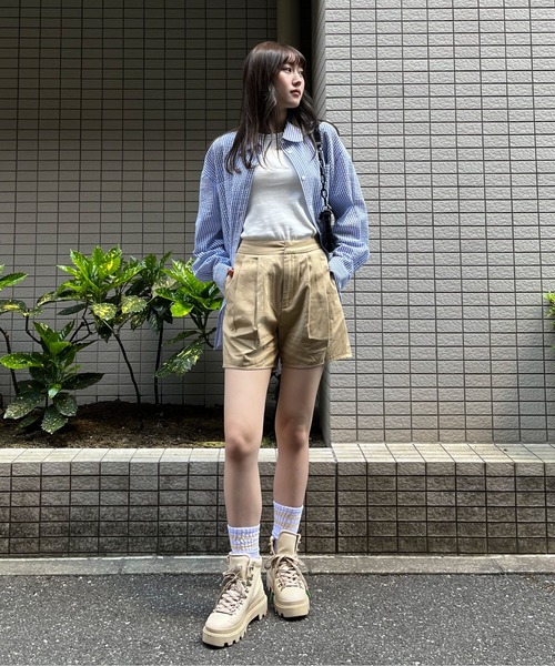 EPIMI E'PIMMY(エピミエピミー)の「タックチノハーフパンツ(チノパンツ・レディース・ブラック/カーキ/ベージュ・MEDIUM)」の4枚目の写真