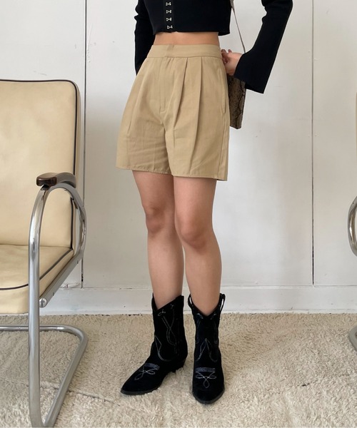 EPIMI E'PIMMY(エピミエピミー)の「タックチノハーフパンツ(チノパンツ・レディース・ブラック/カーキ/ベージュ・MEDIUM)」の20枚目の写真