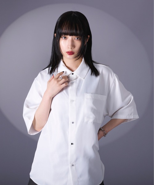 Ellno Loset（エルノロゼット）の「チェーン付シャツ（シャツ/ブラウス・メンズ・ブラック/オフホワイト・SMALL/MEDIUM/LARGE）」の4枚目の写真