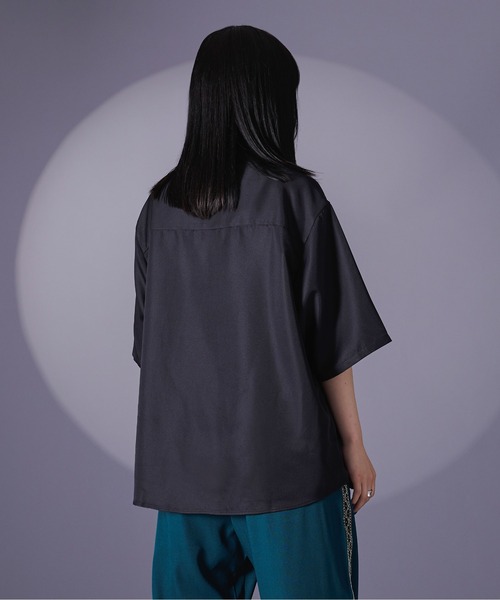 Ellno Loset（エルノロゼット）の「チェーン付シャツ（シャツ/ブラウス・メンズ・ブラック/オフホワイト・SMALL/MEDIUM/LARGE）」の13枚目の写真