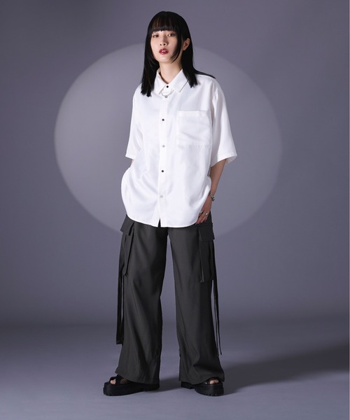 Ellno Loset（エルノロゼット）の「チェーン付シャツ（シャツ/ブラウス・メンズ・ブラック/オフホワイト・SMALL/MEDIUM/LARGE）」の7枚目の写真