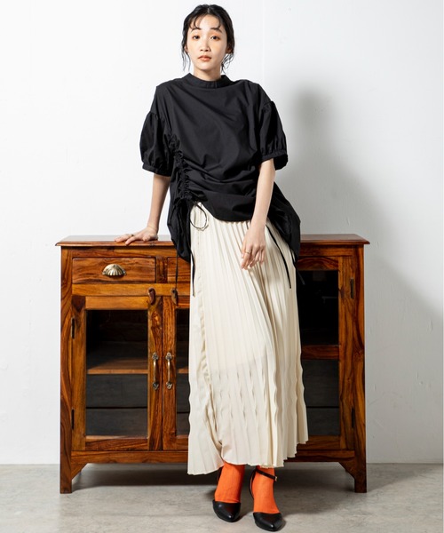 MILLION CARATS（ミリオンカラッツ）の「ブロードサイドドロストブラウス（シャツ/ブラウス・レディース・オフホワイト/ブラック/サックスブルー・FREE）」の18枚目の写真