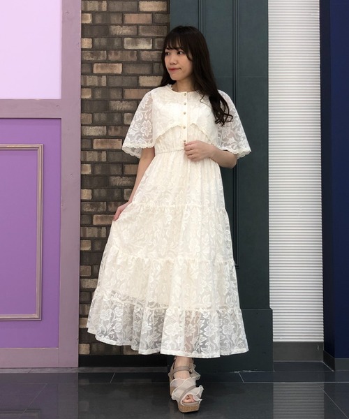 axes femme（アクシーズファム）の「ケープ風レースティアード