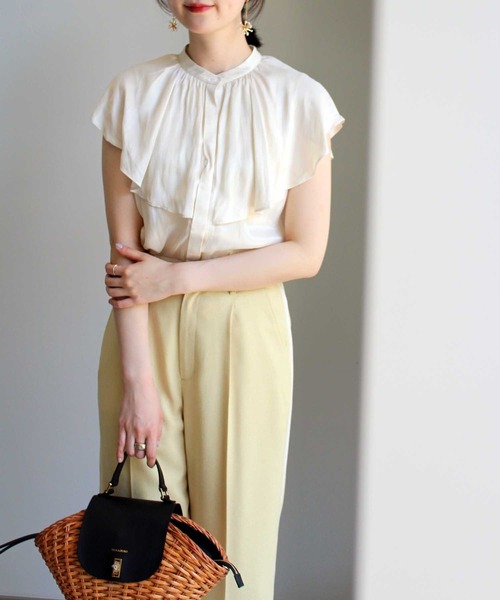 Jines(ジネス)の「割繊サテン ケープカラーブラウス(シャツ/ブラウス・レディース・ベージュ/レッド/カーキ・38)」の16枚目の写真