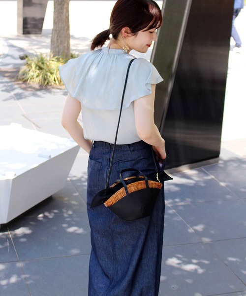 Jines(ジネス)の「割繊サテン ケープカラーブラウス(シャツ/ブラウス・レディース・ベージュ/レッド/カーキ・38)」の6枚目の写真