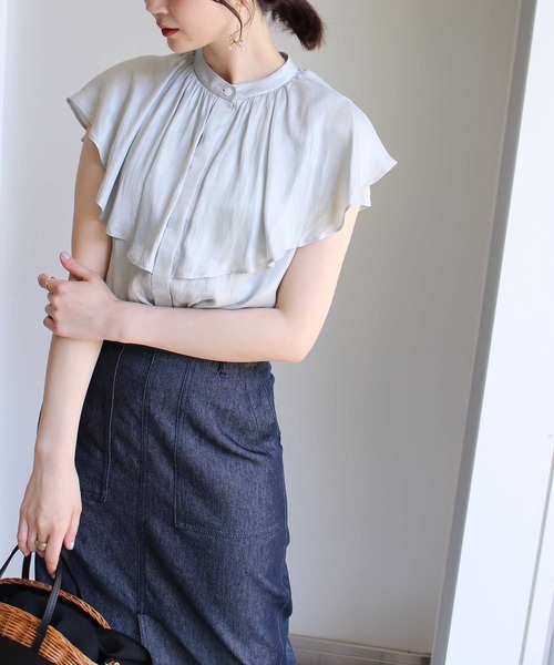 Jines(ジネス)の「割繊サテン ケープカラーブラウス(シャツ/ブラウス・レディース・ベージュ/レッド/カーキ・38)」の7枚目の写真