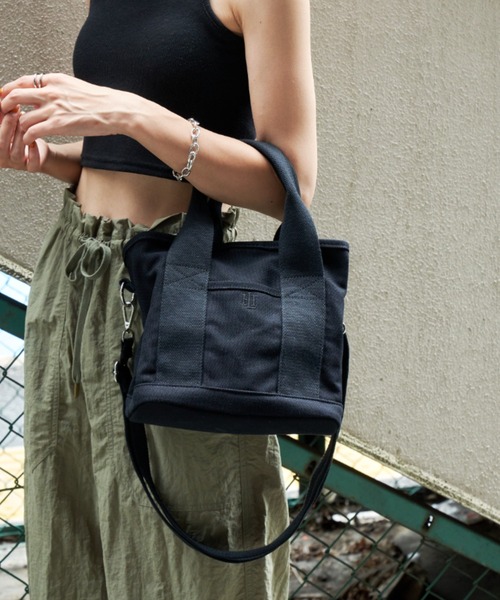 Auntie Rosa Holiday（アンティローザホリデー）の「2WAYキャンバスミニトート（トートバッグ・レディース・アイボリー/ブラック/カーキ・FREE）」の14枚目の写真