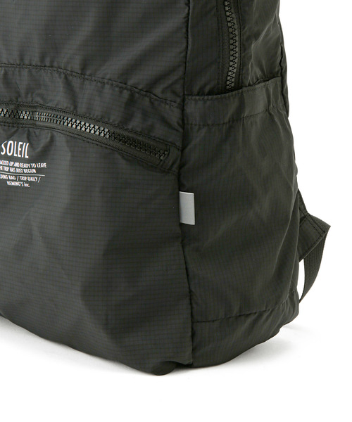 ROPE' PICNIC（ロペピクニック）の「【一部店舗限定】【SOLEIL/ソレイユ 】エアー リュック(撥水・パッカブル）（バックパック/リュック・レディース・ブラック/ベージュ/ネイビー・FREE）」の11枚目の写真