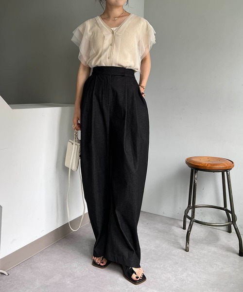 CAPRICIEUX LE'MAGE（カプリシューレマージュ）の「チュールフリルVネックニット（ニット/セーター・レディース・ブラック/ライトベージュ・FREE）」の6枚目の写真