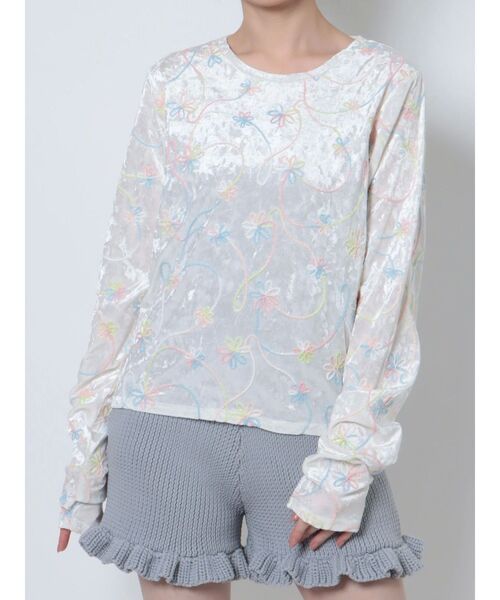 merry jenny（メリージェニー）の「ベロアflower embroidery tops（Tシャツ/カットソー・レディース・オフホワイト/グリーン・FREE）」の2枚目の写真