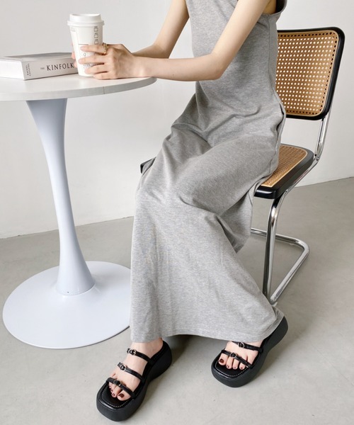 wears(ウェアーズ)の「ストラップ厚底サンダル(サンダル・レディース・アイボリー/ブラック/シルバー・M/L)」の9枚目の写真