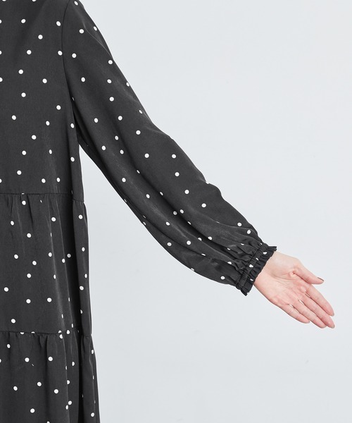 ROPE' PICNIC(ロペピクニック)の「【一部店舗限定】アソート柄ティアードワンピース(ワンピース・レディース・ブラック/ホワイト系その他/ブラック系その他・38)」の21枚目の写真