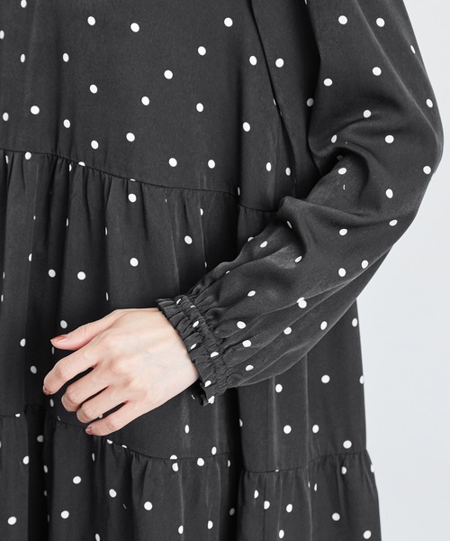 ROPE' PICNIC(ロペピクニック)の「【一部店舗限定】アソート柄ティアードワンピース(ワンピース・レディース・ブラック/ホワイト系その他/ブラック系その他・38)」の22枚目の写真