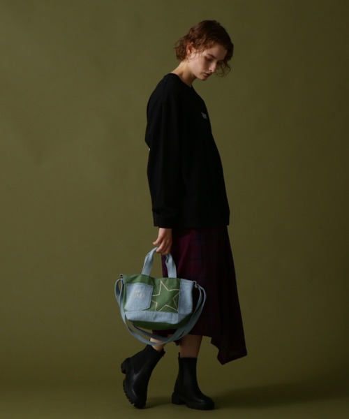 AVIREX(アヴィレックス)の「《直営店限定》DENIM COMBI CANVAS MINI TOTE BAG/ デニムコンビ キャンバスミニトートバッグ(トートバッグ・レディース・オリーブ/ネイビー・FREE)」の4枚目の写真