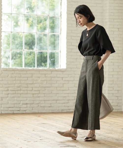 OPAQUE.CLIP（オペークドットクリップ）の「◆チューリップフレアスリーブカットソー【洗濯機洗い可】（Tシャツ/カットソー・レディース・ボルドー/ブラック/ブルー系7/オフホワイト・42/40/38/36）」の11枚目の写真