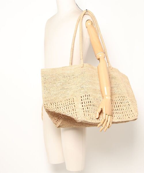 MADE IN MADA(メイドインマダ)の「Curensology(カレンソロジー)/【MADE IN MADA】ラフィアトートバッグ(ハンドバッグ・レディース・ベージュ・FREE)」の5枚目の写真