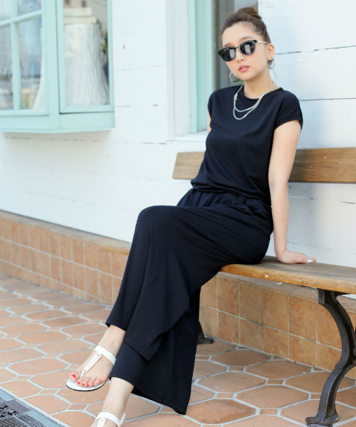 AZUL by moussy（アズールバイマウジー）の「ファイン40/-TRPu天竺ワイドPT（その他パンツ・レディース・オフホワイト/ブラック/ダークカーキ・MEDIUM/LARGE/SMALL）」の2枚目の写真