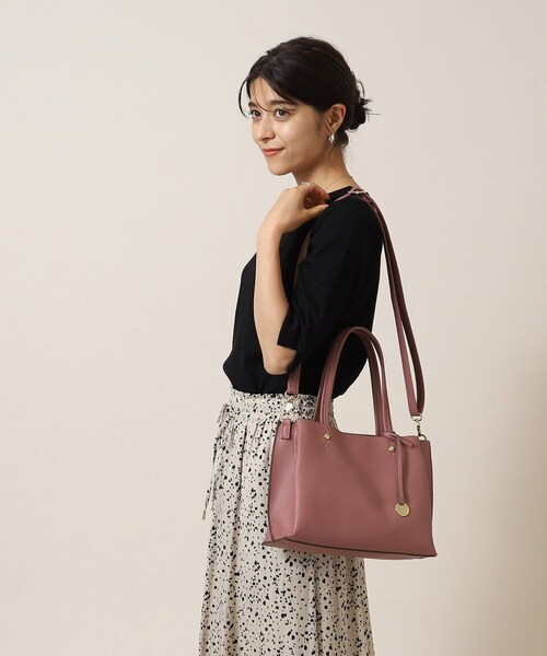 SHOO・LA・RUE（シューラルー）の「◆【軽量/2WAY】ふわっと軽いトートバッグ（トートバッグ・レディース・ブルー/ピンク系/サンドベージュ/ブラック・00）」の21枚目の写真