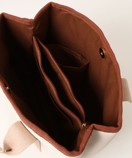 salle de bal（サルデバル）の「polka polka / ポルカポルカ 合皮 ファスナー 仕切りトート ランチトート SDI（トートバッグ・レディース・ダークブラウン/アイボリー/カーキ/ライトブラウン/ダークグレー/ブラック/ベージュ・FREE）」の13枚目の写真