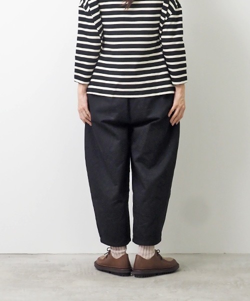 NARU FACTORY（ナルファクトリー）の「カツラギ裏起毛 エッグパンツ（その他パンツ・レディース・ベージュ/ブラック・FREE）」の8枚目の写真