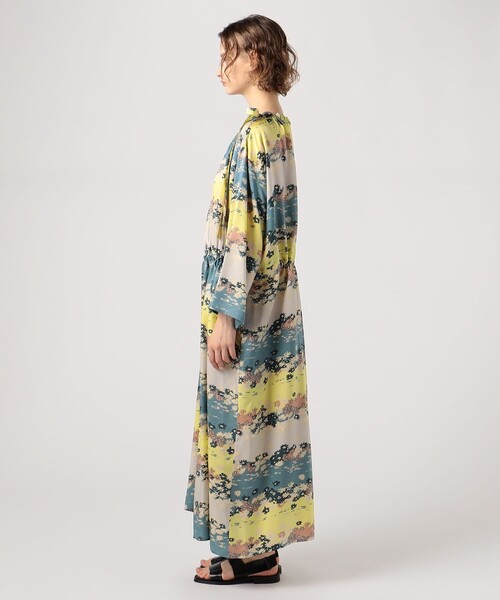 BACCA（バッカ）の「シルクキュプラフラワー ギャザードワンピース