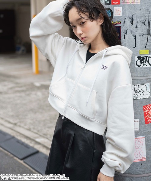 Reebok（リーボック）の「∴WEGO/別注Reebok 裏起毛ショートZIPパーカー（パーカー・レディース・ブラック/オフホワイト/杢グレー・FREE）」の5枚目の写真