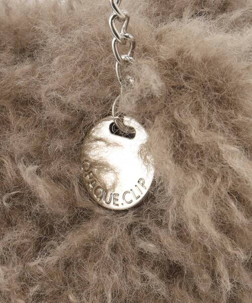 OPAQUE.CLIP（オペークドットクリップ）の「◆【2WAY】ラム風フェイクファーミニショルダーバッグ（ショルダーバッグ・レディース・チャコールグレー/ブラウン系/オフホワイト・00）」の10枚目の写真