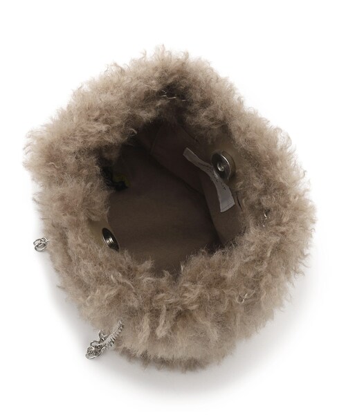 OPAQUE.CLIP（オペークドットクリップ）の「◆【2WAY】ラム風フェイクファーミニショルダーバッグ（ショルダーバッグ・レディース・チャコールグレー/ブラウン系/オフホワイト・00）」の13枚目の写真