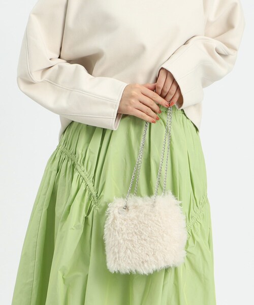 OPAQUE.CLIP（オペークドットクリップ）の「◆【2WAY】ラム風フェイクファーミニショルダーバッグ（ショルダーバッグ・レディース・チャコールグレー/ブラウン系/オフホワイト・00）」の15枚目の写真