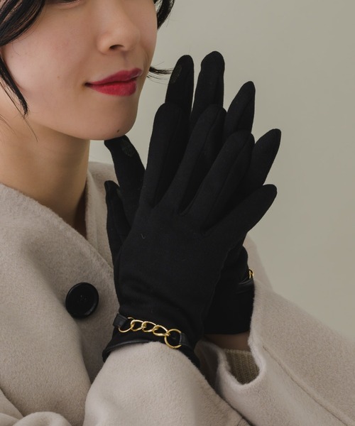 KATHARINE ROSS(キャサリンロス)の「【KATHARINE ROSS】スマホ対応 裏起毛で指先までぬくぬく チェーン飾り手袋(手袋・レディース・ブラック/グレー・MEDIUM)」の1枚目の写真