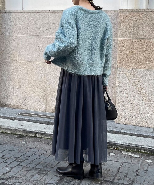 fredy emue（フレディエミュ）の「ふわキラZIPカーディガン（カーディガン/ボレロ・レディース・オフホワイト/チャコールグレー/オレンジ/サックスブルー・38）」の18枚目の写真