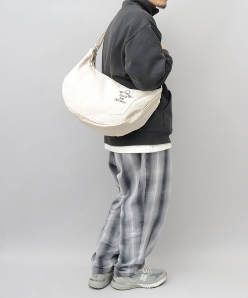 THRASHER(スラッシャー)の「キャンバス 舟形 ショルダーバッグ CHILLシリーズ(ショルダーバッグ・メンズ・オフホワイト・FREE)」の5枚目の写真