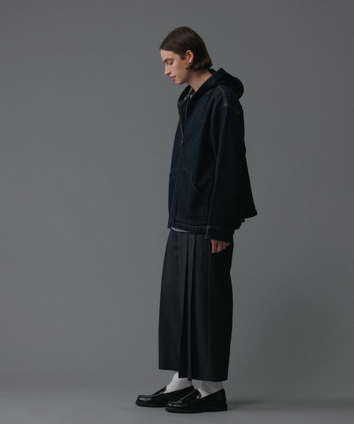 ADAM ET ROPE'(アダムエロペ)の「【コットンUSA】ルーズシルエット デニム フード ブルゾン / セットアップ対応 / UNISEX(デニムジャケット・メンズ・ネイビー/ブラック系その他・L/M)」の20枚目の写真