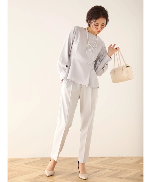 ef-de（エフデ）の「ef-de　ペプラムブラウス（シャツ/ブラウス・レディース・グレイッシュベージュ/ダークネイビー・M/L）」の5枚目の写真