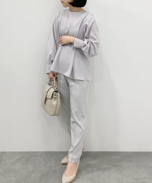 ef-de（エフデ）の「ef-de　ペプラムブラウス（シャツ/ブラウス・レディース・グレイッシュベージュ/ダークネイビー・M/L）」の12枚目の写真