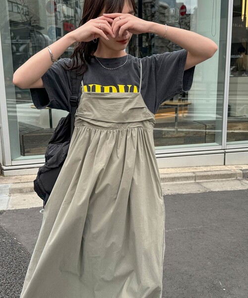 fredy emue（フレディエミュ）の「タックデザインギャザーキャミワンピース（ワンピース・レディース・ブラック/カーキ・38）」の7枚目の写真