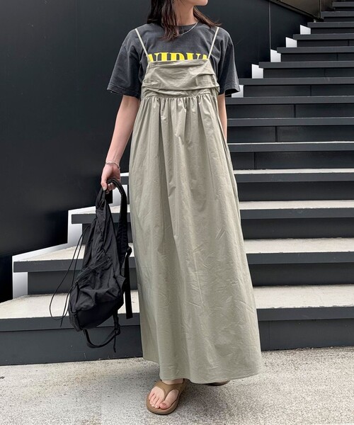 fredy emue（フレディエミュ）の「タックデザインギャザーキャミワンピース（ワンピース・レディース・ブラック/カーキ・38）」の10枚目の写真