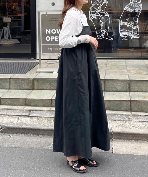 fredy emue（フレディエミュ）の「タックデザインギャザーキャミワンピース（ワンピース・レディース・ブラック/カーキ・38）」の14枚目の写真