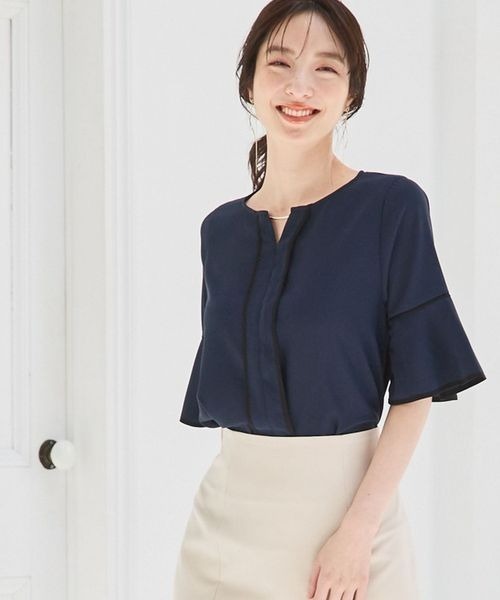 Andemiu（アンデミュウ）の「フロントアクセブラウス109466（シャツ/ブラウス・レディース・アイボリー/ブルー/ネイビー/ベージュ/ネイビー×ホワイト・FREE）」の3枚目の写真