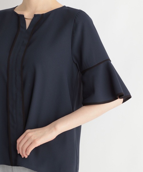 Andemiu（アンデミュウ）の「フロントアクセブラウス109466（シャツ/ブラウス・レディース・アイボリー/ブルー/ネイビー/ベージュ/ネイビー×ホワイト・FREE）」の12枚目の写真