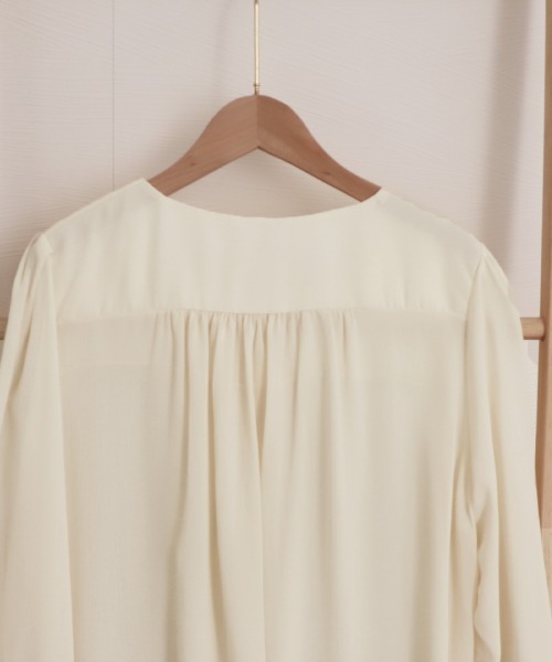 Miniministore(ミニミニストア)の「オフィスカジュアル シャツブラウス 薄手(シャツ/ブラウス・レディース・ブルーグレー/アイボリー・L/XL/M)」の17枚目の写真