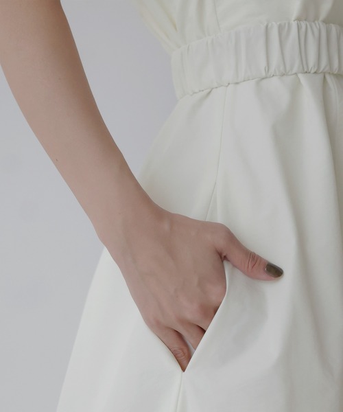 hellam(へラム)の「2WAYベアトップジャンスカ(サロペット/オーバーオール・レディース・グレイッシュベージュ/ブラック/グレー/ホワイト/カーキ・FREE)」の22枚目の写真