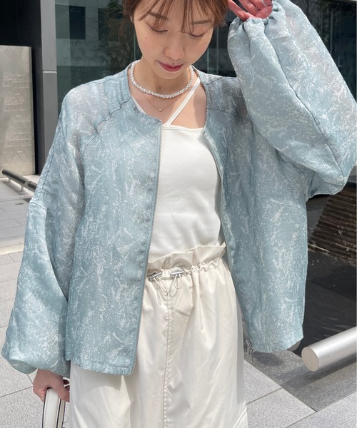 Meli rich（メリーリッチ）の「シアーニュアンスパターンランタンスリーブジップジャケット（ブルゾン・レディース・オフホワイト/グレー・FREE）」の5枚目の写真