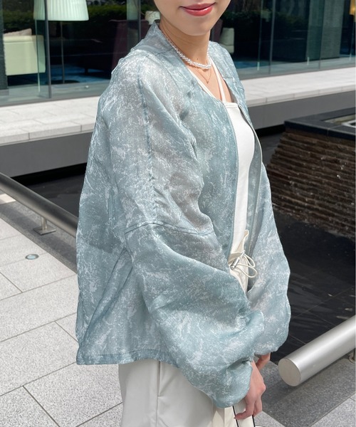 Meli rich（メリーリッチ）の「シアーニュアンスパターンランタンスリーブジップジャケット（ブルゾン・レディース・オフホワイト/グレー・FREE）」の14枚目の写真