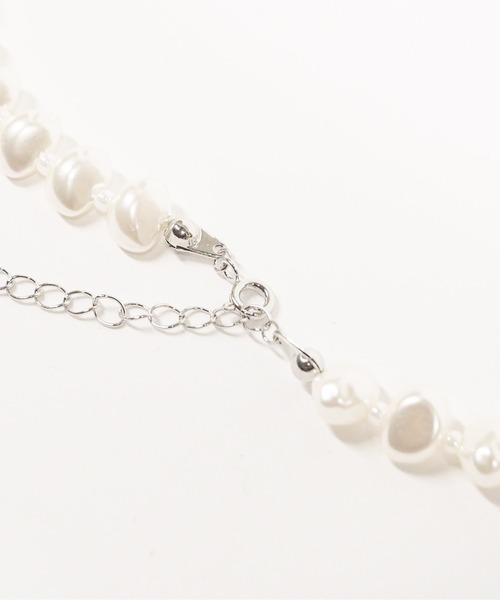 Casselini(キャセリーニ)の「Casselini(キャセリーニ)リボンリボンネックレス(ネックレス・レディース・オフホワイト・FREE)」の4枚目の写真