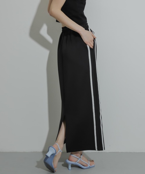 SENSE OF PLACE by URBAN RESEARCH（センスオブプレイスバイアーバンリサーチ）の「ラメラインスカート（スカート・レディース・ブラック/ベージュ/チャコールグレー/カーキ・ONE）」の22枚目の写真