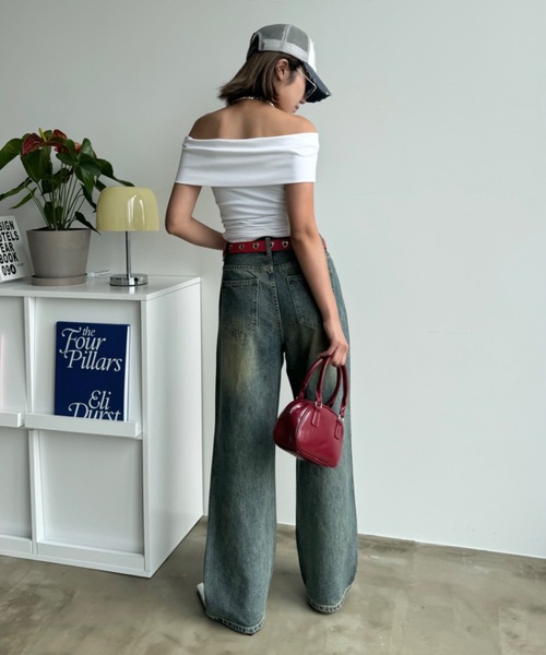 SHAGGIE(シャギー)の「スタッズロゴ付きオフショルトップス(Tシャツ/カットソー・レディース・グレー/ブラック/ホワイト・FREE)」の9枚目の写真