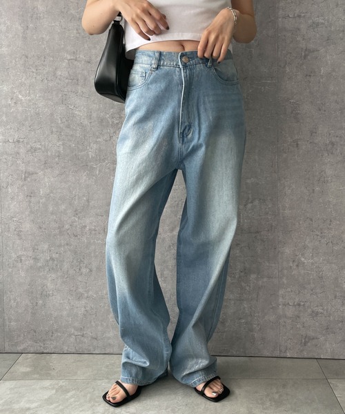 WEGO(ウィゴー)の「WEGO/メタリックプリントパンツ(デニムパンツ・レディース・ブラック/ライトインディゴブルー・FREE)」の2枚目の写真