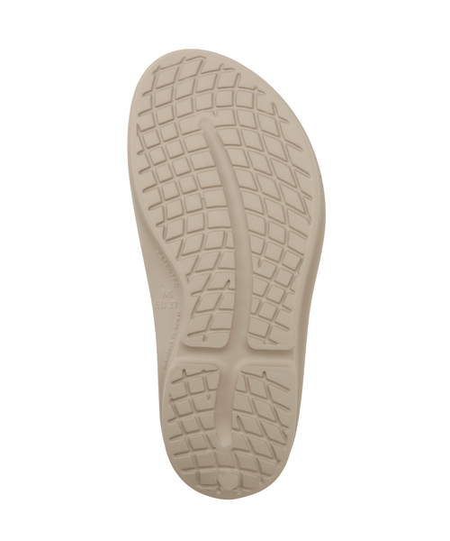 ROPE' PICNIC(ロペピクニック)の「【OOFOS/ウーフォス】OOmega【公式サイト限定】(サンダル・レディース・ブラック/ベージュ系その他2・23.0cm/24.0cm)」の19枚目の写真